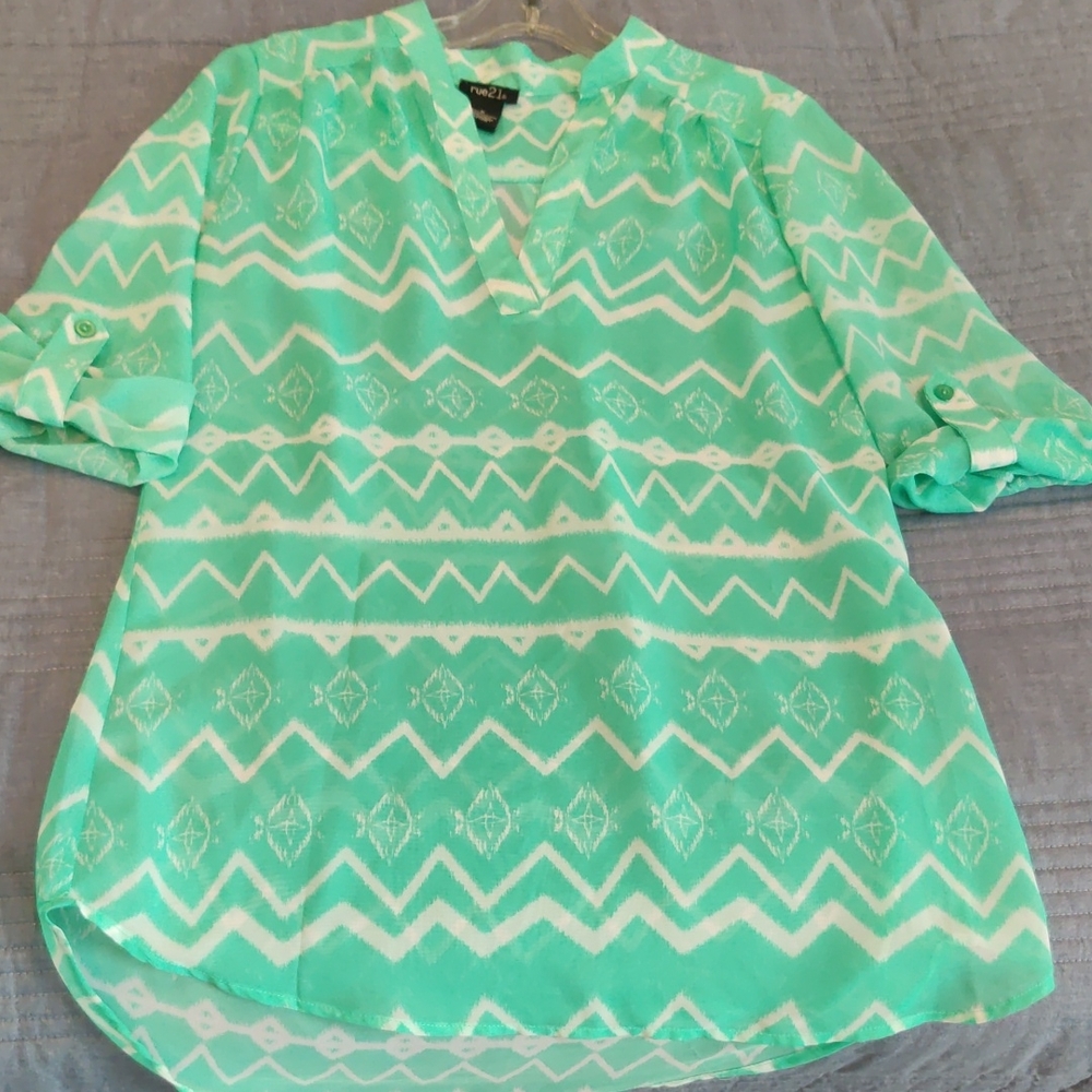 Rue 21 Top